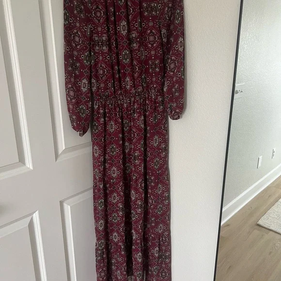 Burgundy Patterned 3/4 Sleeve Maxi Dress - Picture 2 of 7